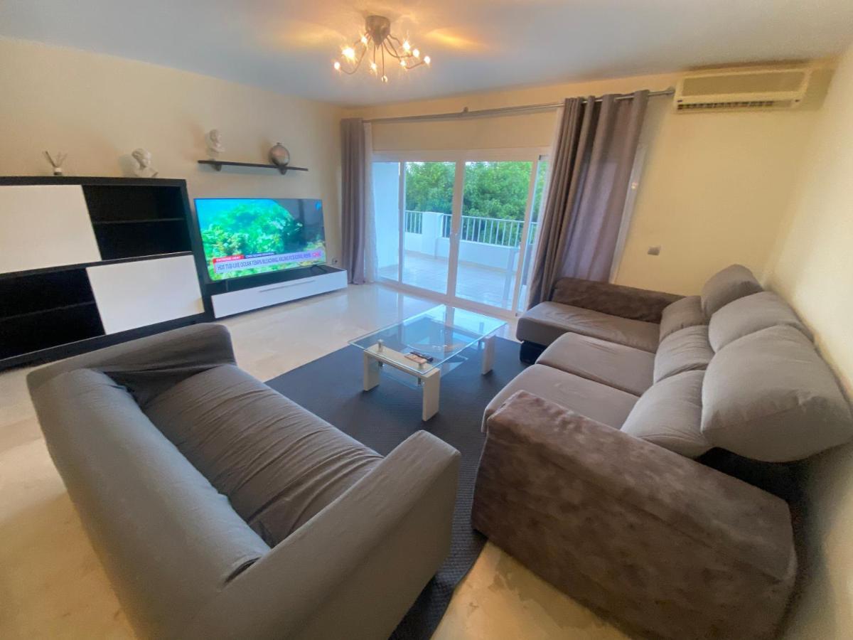 Jardines De Banus Apartments Marbella Bagian luar foto