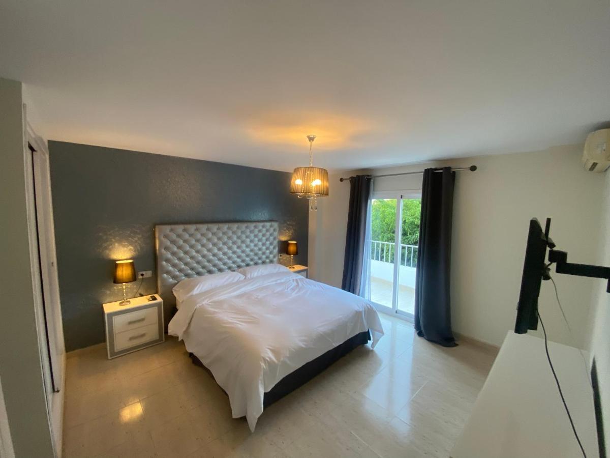 Jardines De Banus Apartments Marbella Bagian luar foto